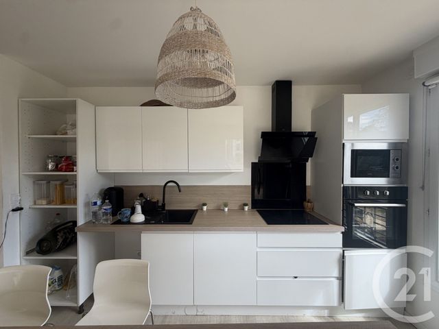Appartement F4 à louer - 4 pièces - 81.9 m2 - MONTFERMEIL - 93 - ILE-DE-FRANCE - Century 21 Agence Du Cèdre