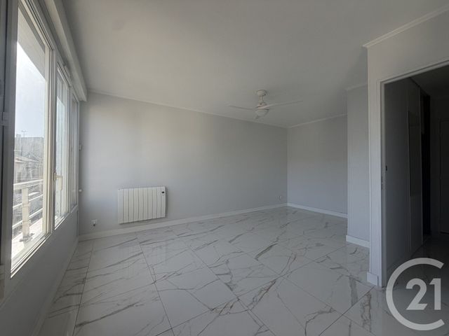 Appartement F1 à louer - 1 pièce - 29.21 m2 - LIVRY GARGAN - 93 - ILE-DE-FRANCE - Century 21 Agence Du Cèdre