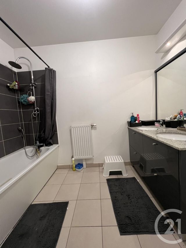 Appartement F3 à louer - 3 pièces - 61.41 m2 - MONTFERMEIL - 93 - ILE-DE-FRANCE - Century 21 Agence Du Cèdre