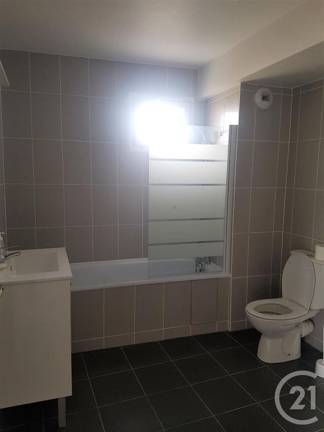 Appartement F2 à louer - 2 pièces - 43.16 m2 - LIVRY GARGAN - 93 - ILE-DE-FRANCE - Century 21 Agence Du Cèdre