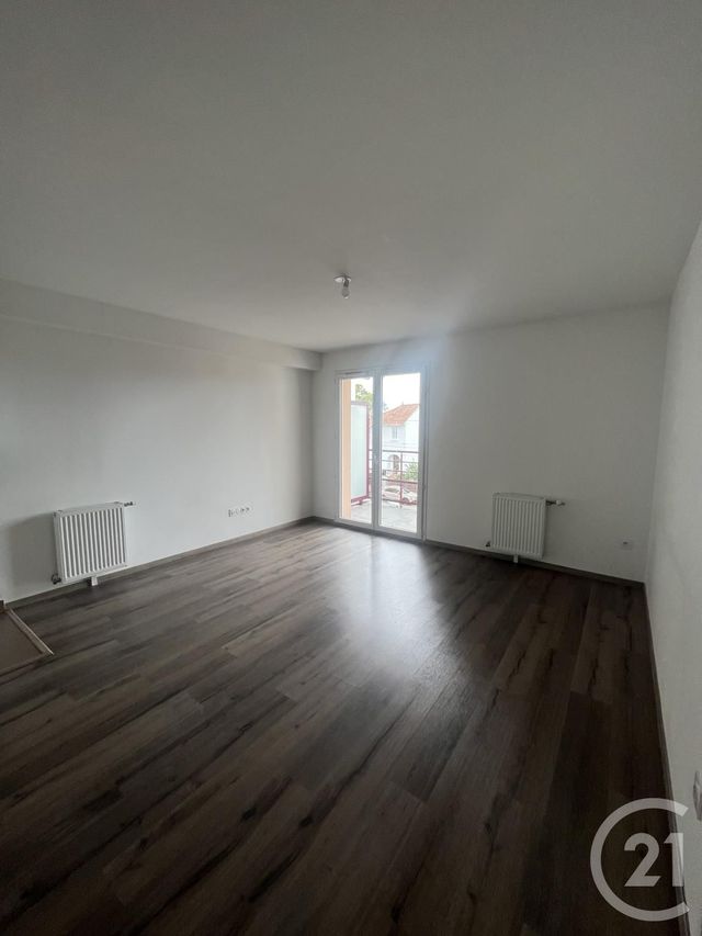 Appartement F2 à louer - 2 pièces - 43.16 m2 - LIVRY GARGAN - 93 - ILE-DE-FRANCE - Century 21 Agence Du Cèdre